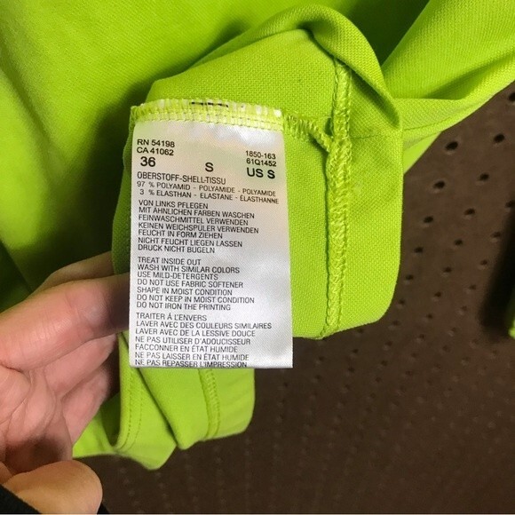 Bogner green embroidered and velvet base layer size‎ small - Picture 7 of 10